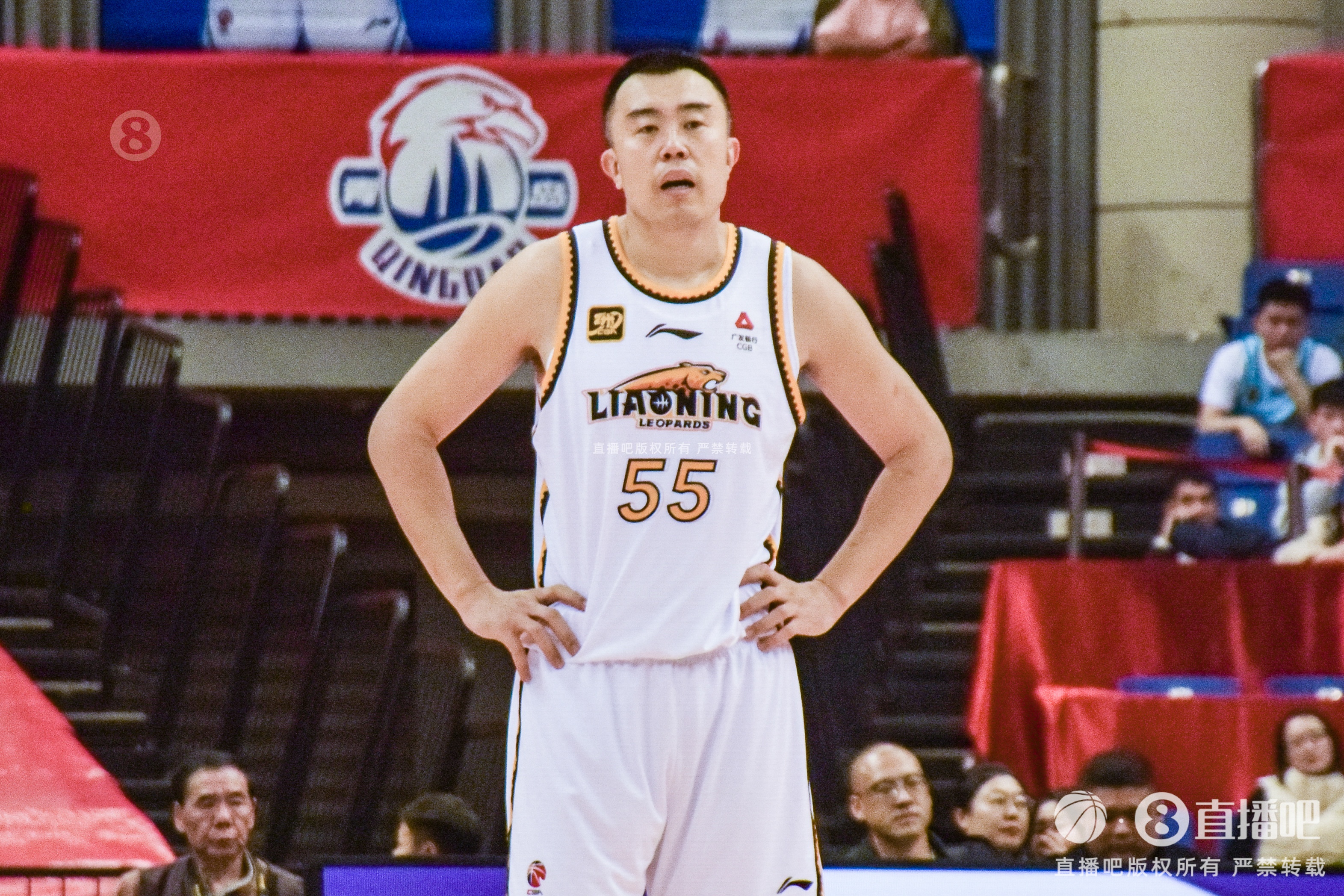 老將盡力了！韓德君7中4拿到14分12籃板3助攻